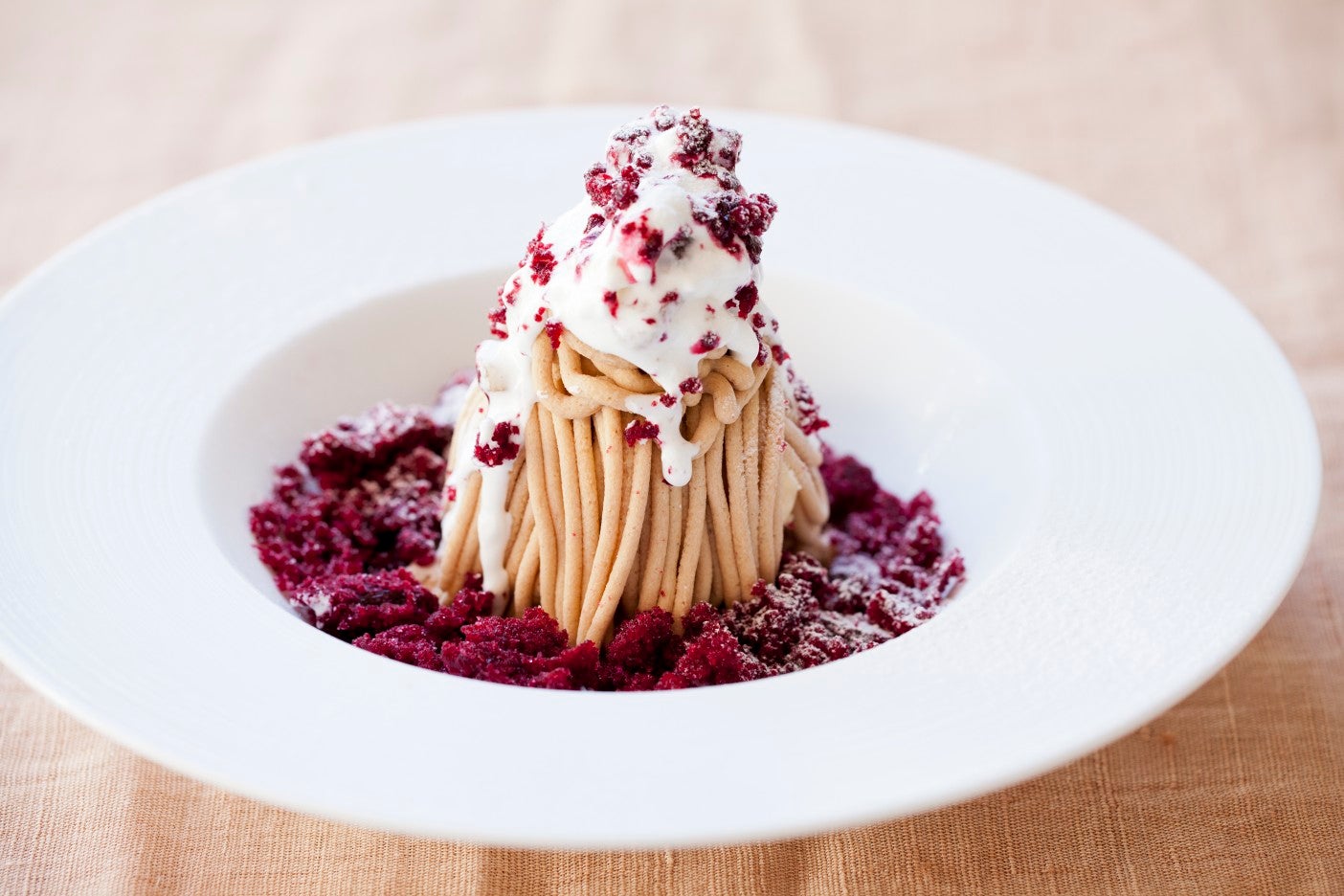 百名店に選出、行列が出来るパティスリー「神楽坂 アトリエコータ」初