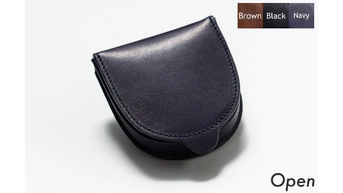 ミニマリストの必需品「薄さ8mmのコンパクト二つ折り財布」と「極小