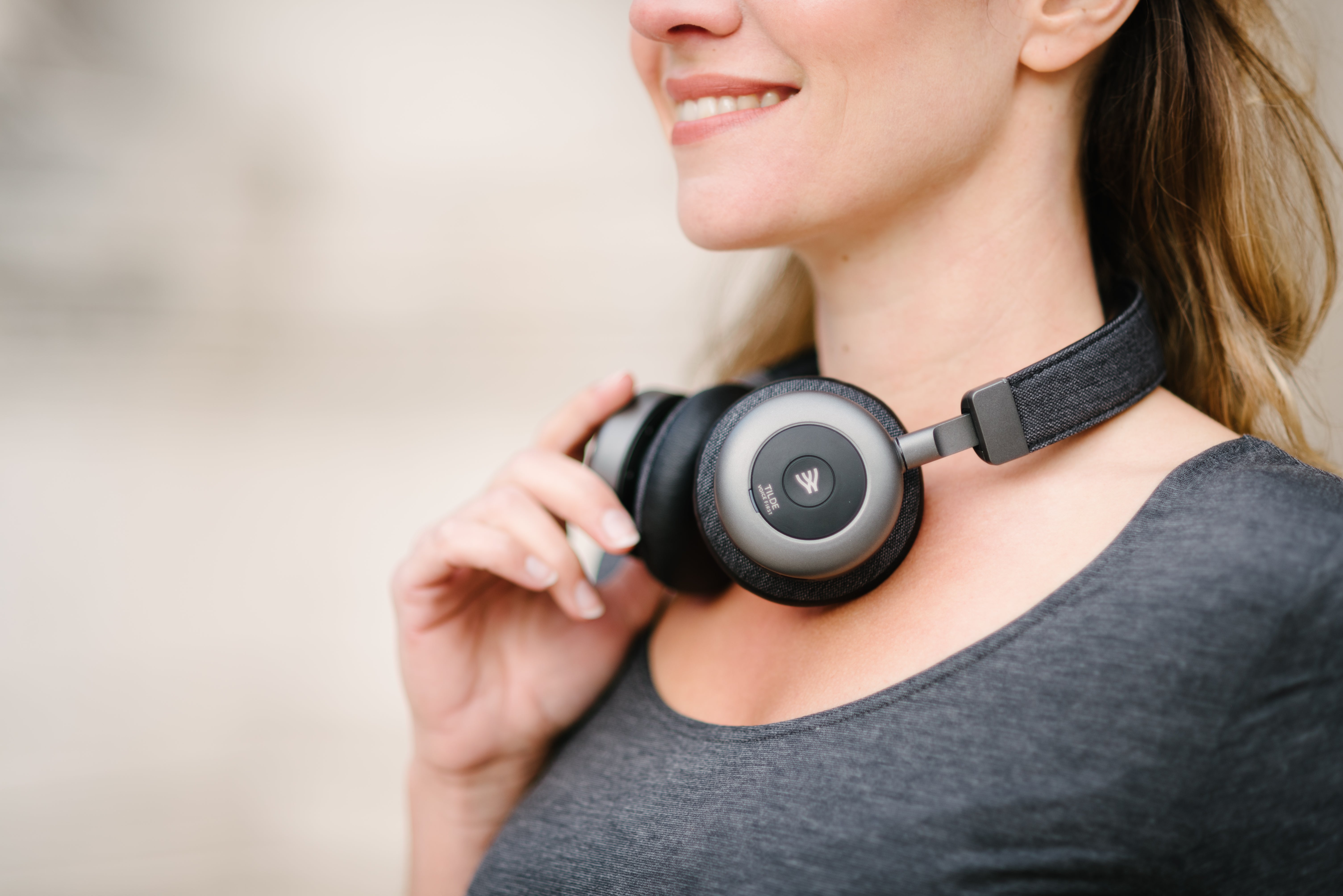 orosound tilde pro ワイヤレスヘッドセット 特許技術で「声」と「騒音」を識別するノイズキャンセルヘッドホン