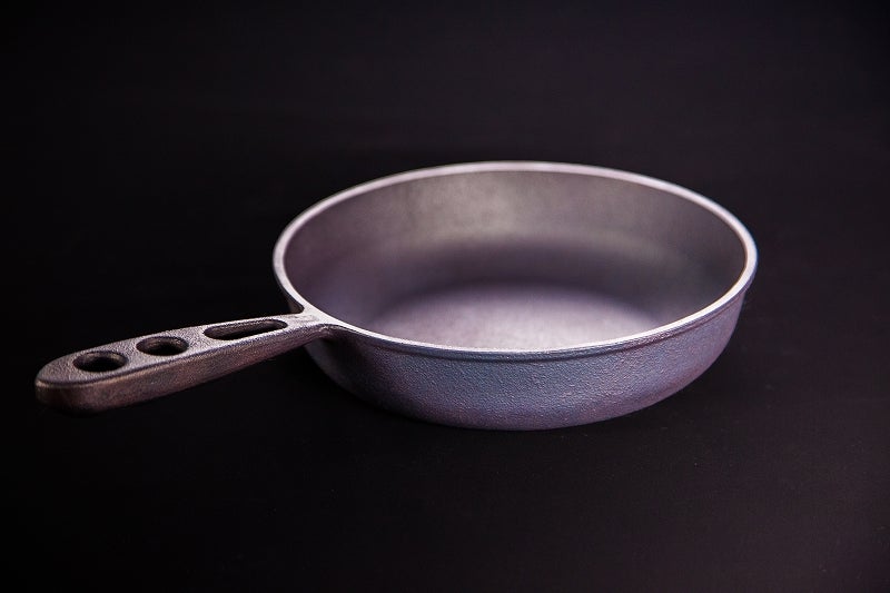 世界一お肉がおいしく焼けることを目指した「おもいのフライパン