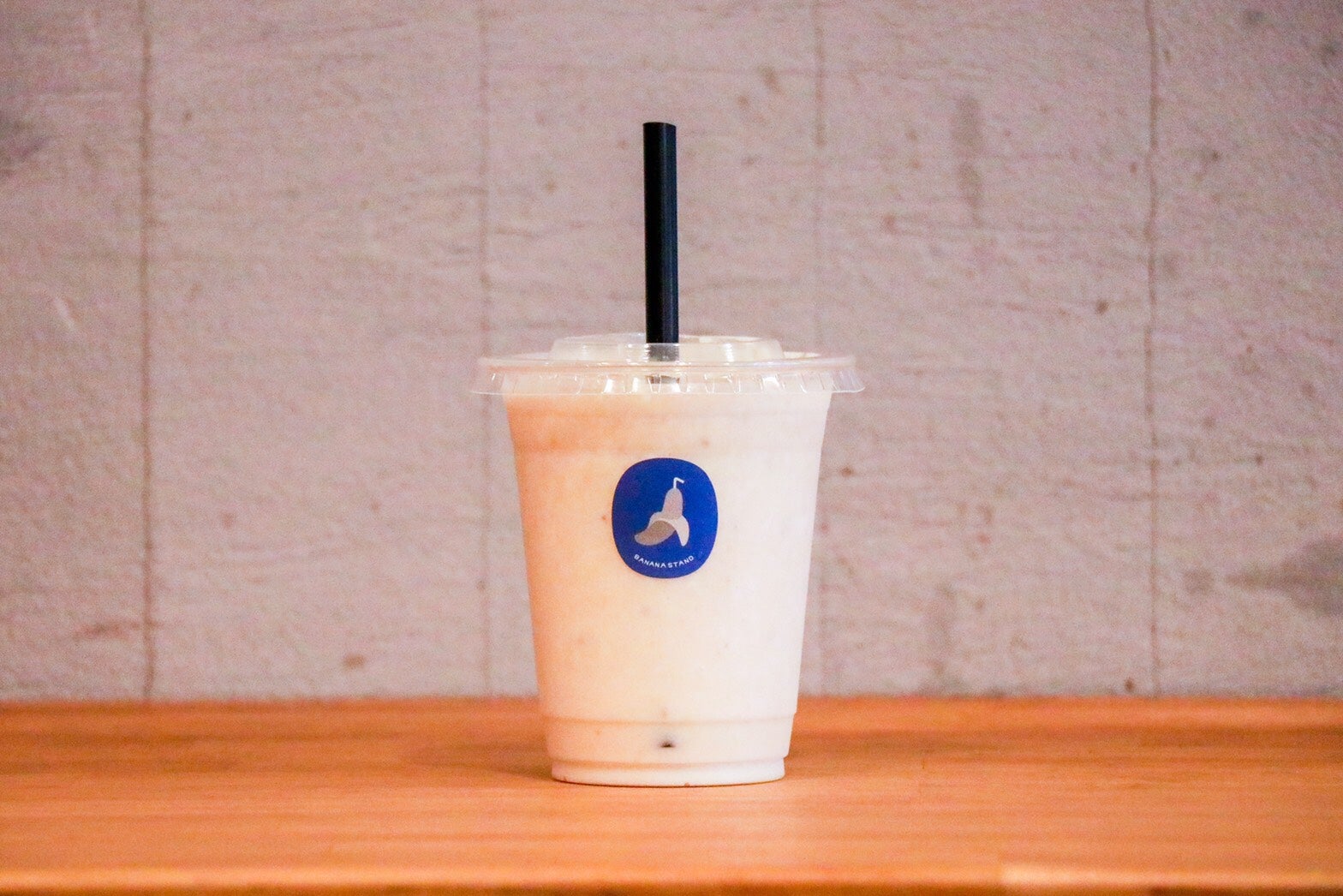 流行ではなく、習慣へ。街のインフラとしてのバナナジューススタンド