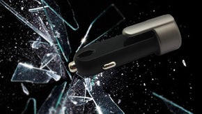 車載用ＰＤ充電器が緊急時にセーフティハンマーやベルトカッターになる「ZIJIU」