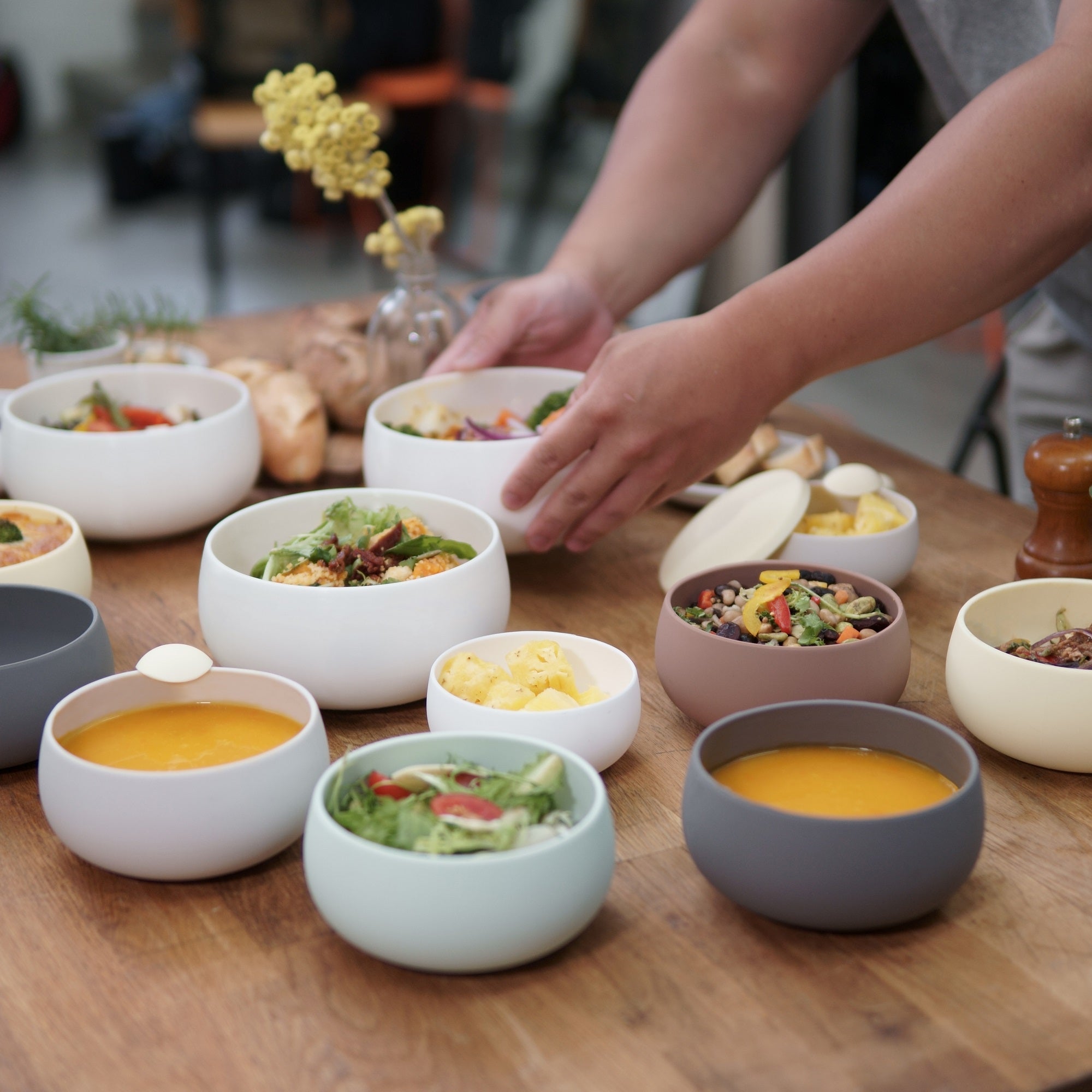 タッパーにも食器にもなる！電子レンジ・オーブン対応のシリコン製