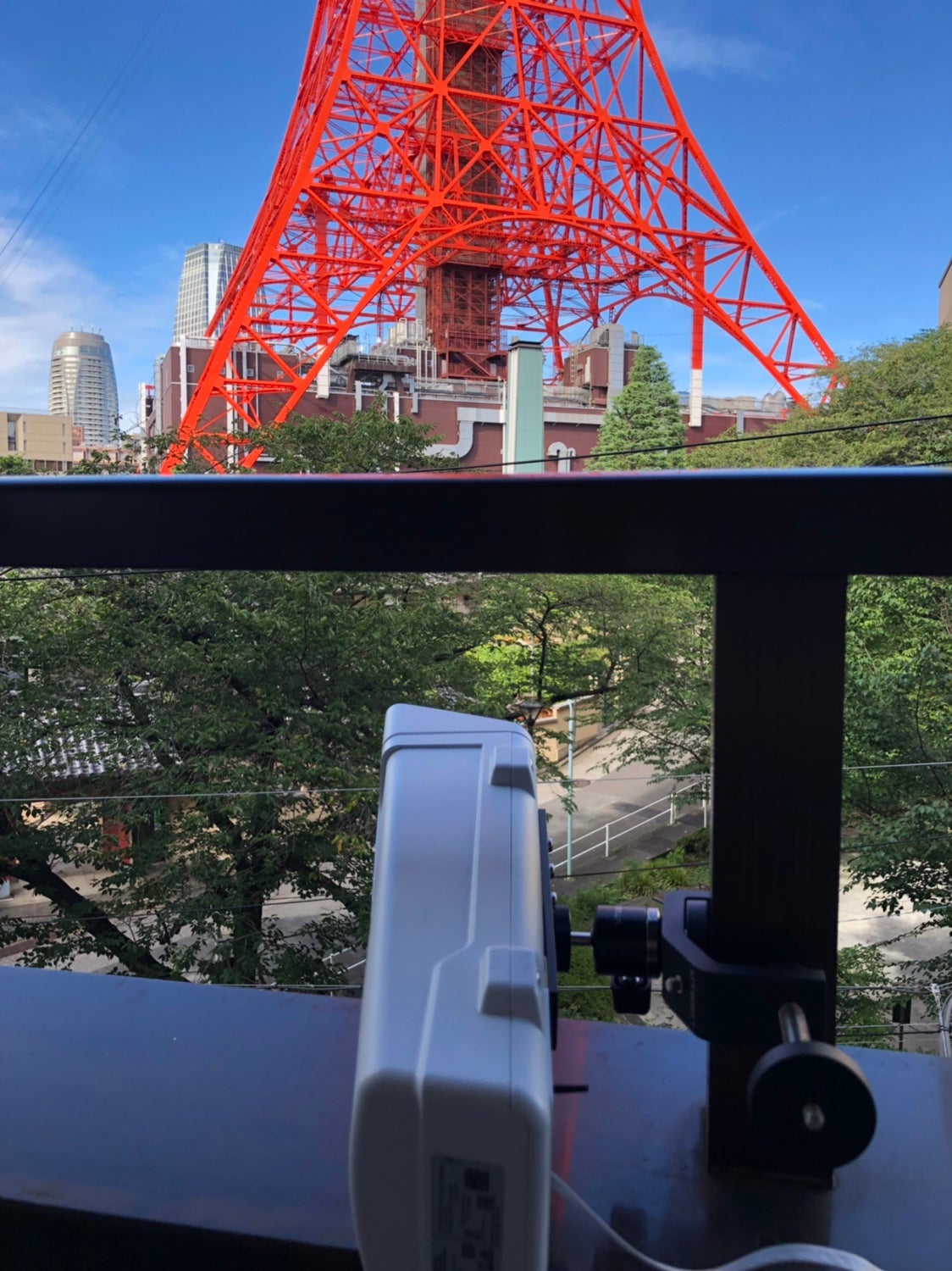 Makuake｜スマートなデジタル窓「Atmoph Window」で世界の風景があなた