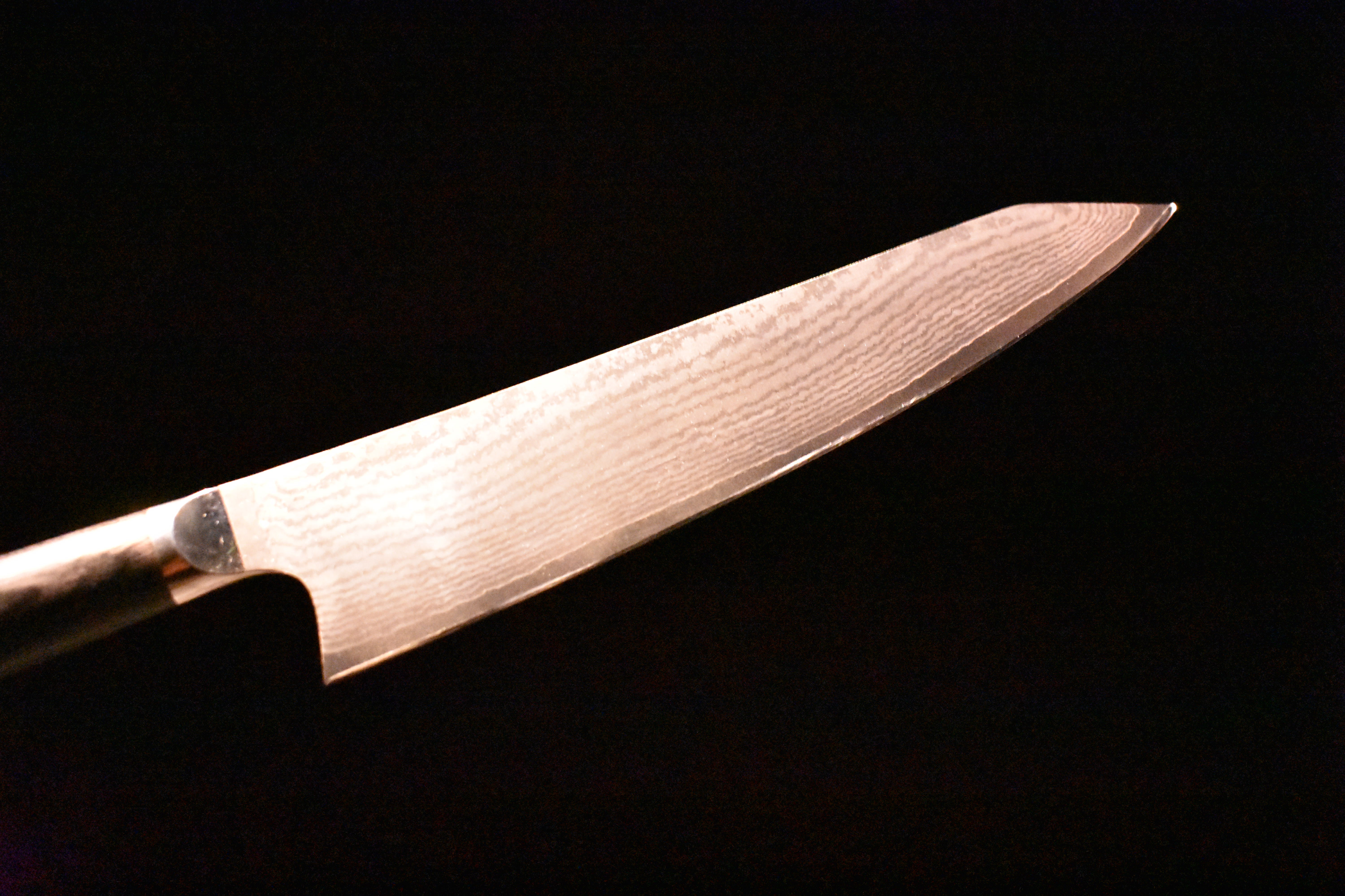 今、無性に握りたくなる。日々の料理の気分をアゲる。高級ダマスカス