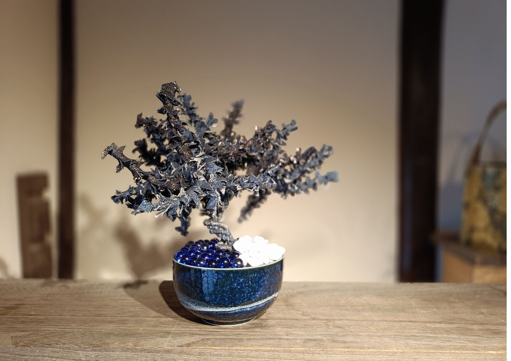 1.10販売開始】前代未聞のデニム盆栽。勝運を引き寄せる勝色/藍色の