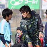 マキセイイチロウ