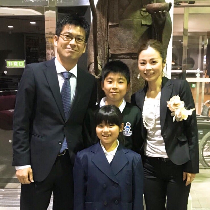 巻誠一郎 引退試合使用ボール サッカー元日本代表 巻誠一郎 引退試合を開催し子供たちを無料