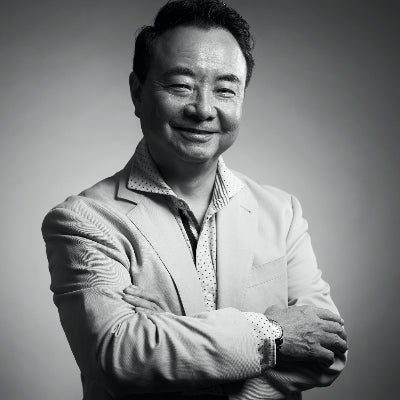 株式会社エスコンサル　鈴木義明